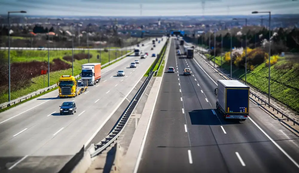 Πόσο χρεώνουν οι μεταφορικές για μεταφορές μετακομίσεις